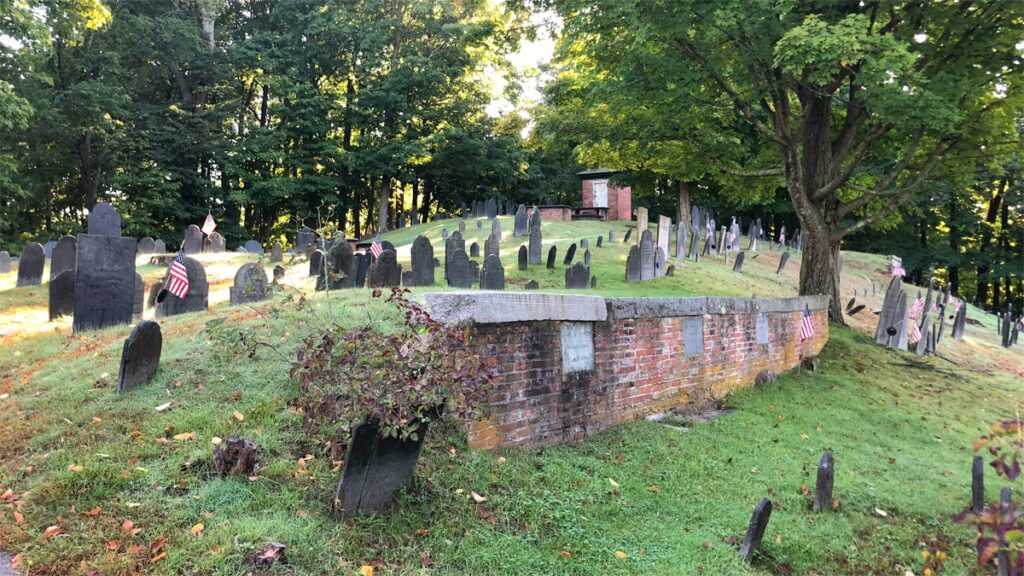 랠프 왈도 에머슨이 잠들어 있는 매사추세츠 콩코드의 슬리피 할로우 묘지(Sleepy Hollow Cemetery) 전경